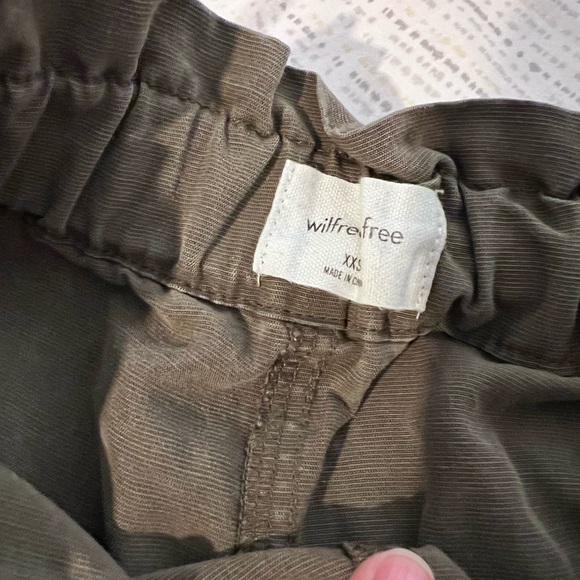 Wilfred high waisted shorts - Picture 2 of 3